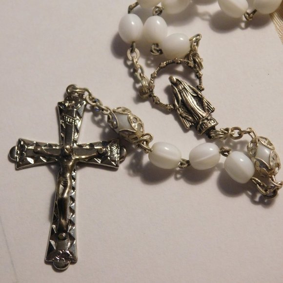 Vintage ROMA Rosary Beads - Picture 2 of 6